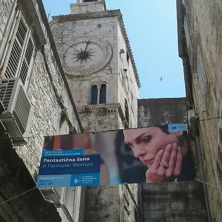 Δωμάτια σε οικογενειακή κατοικία Mandala Σπλιτ
